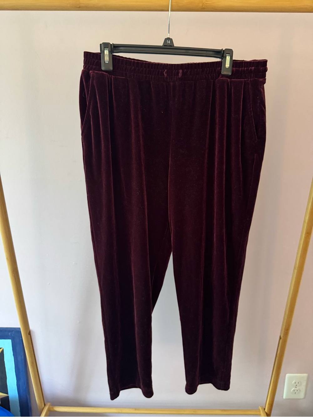 a new day Velvet Pants in Burgundy, size L